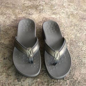 Vionic Flip Flops 🌸